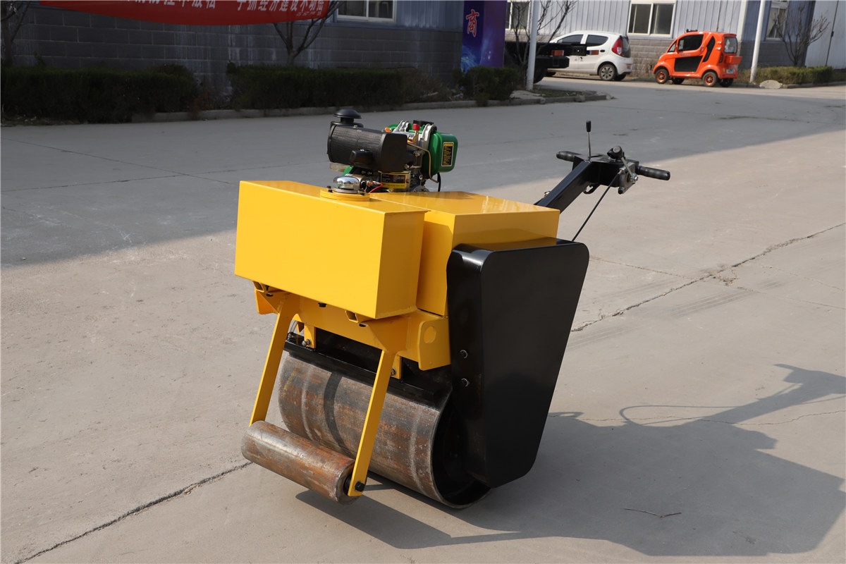 HW-600C單鋼輪壓路機