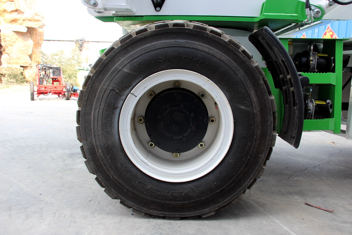 HWJB120自上料攪拌車
